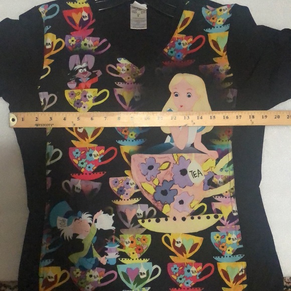 Disney scrub-small size - Picture 9 of 9